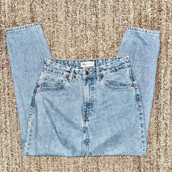 ZARA Women's Mid Rise Light Denim Blue Relaxed Jeans Size 4 - Picture 2 of 12